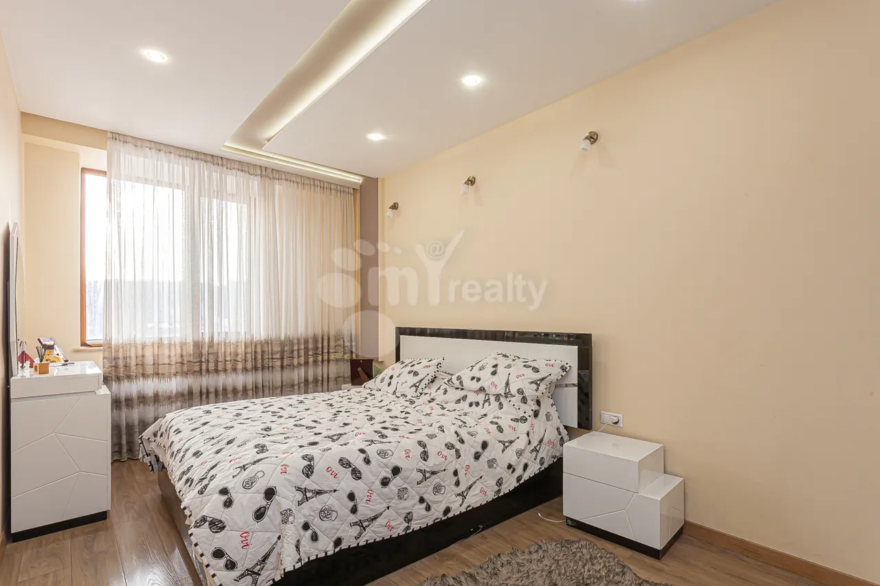 3 bedroom apartment for sale خیابان خورِناتسی, مرکز شهر ایروان, 159554