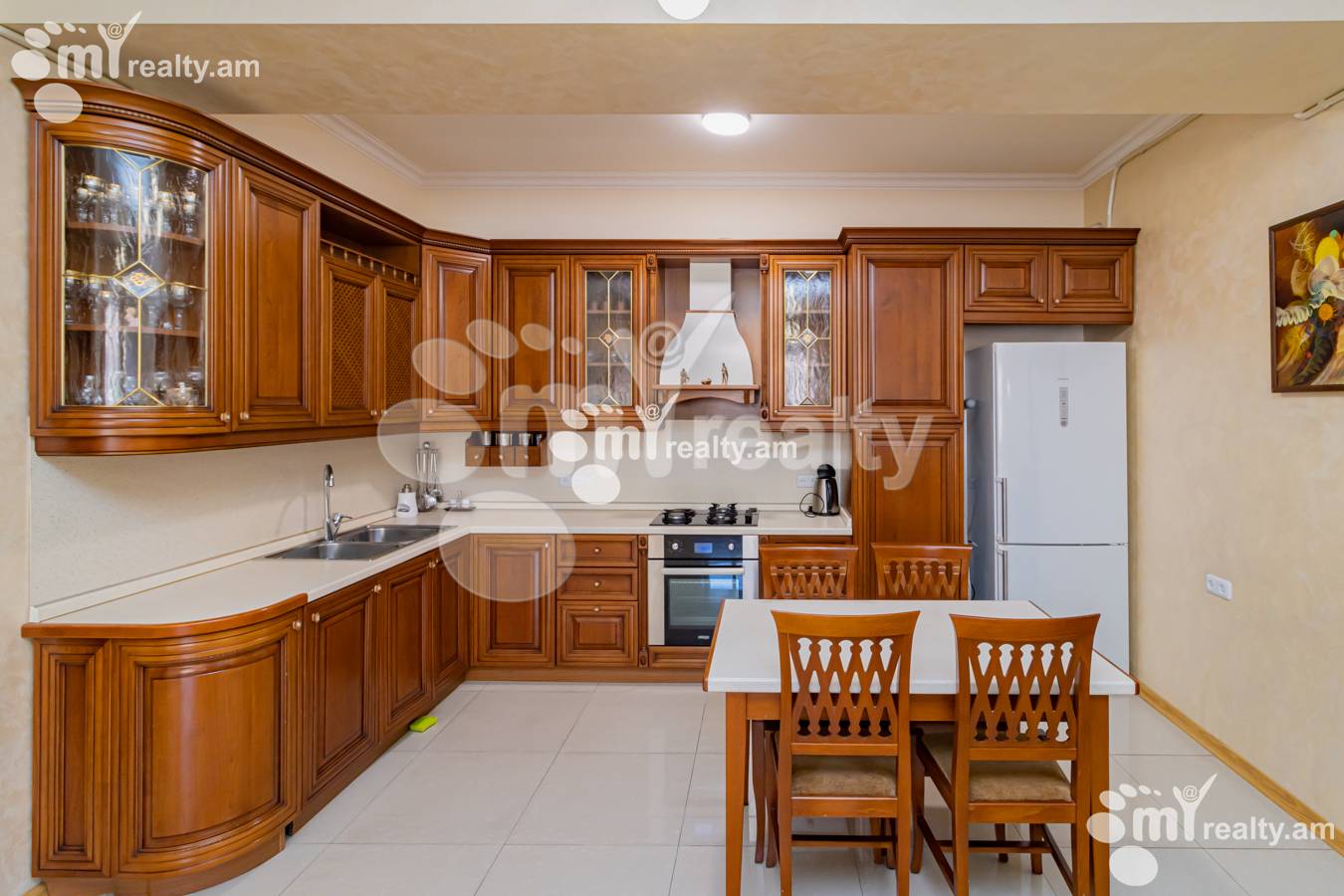 Купить 3 комнатную квартиру Антараин ул, Центр Ереван, 135777