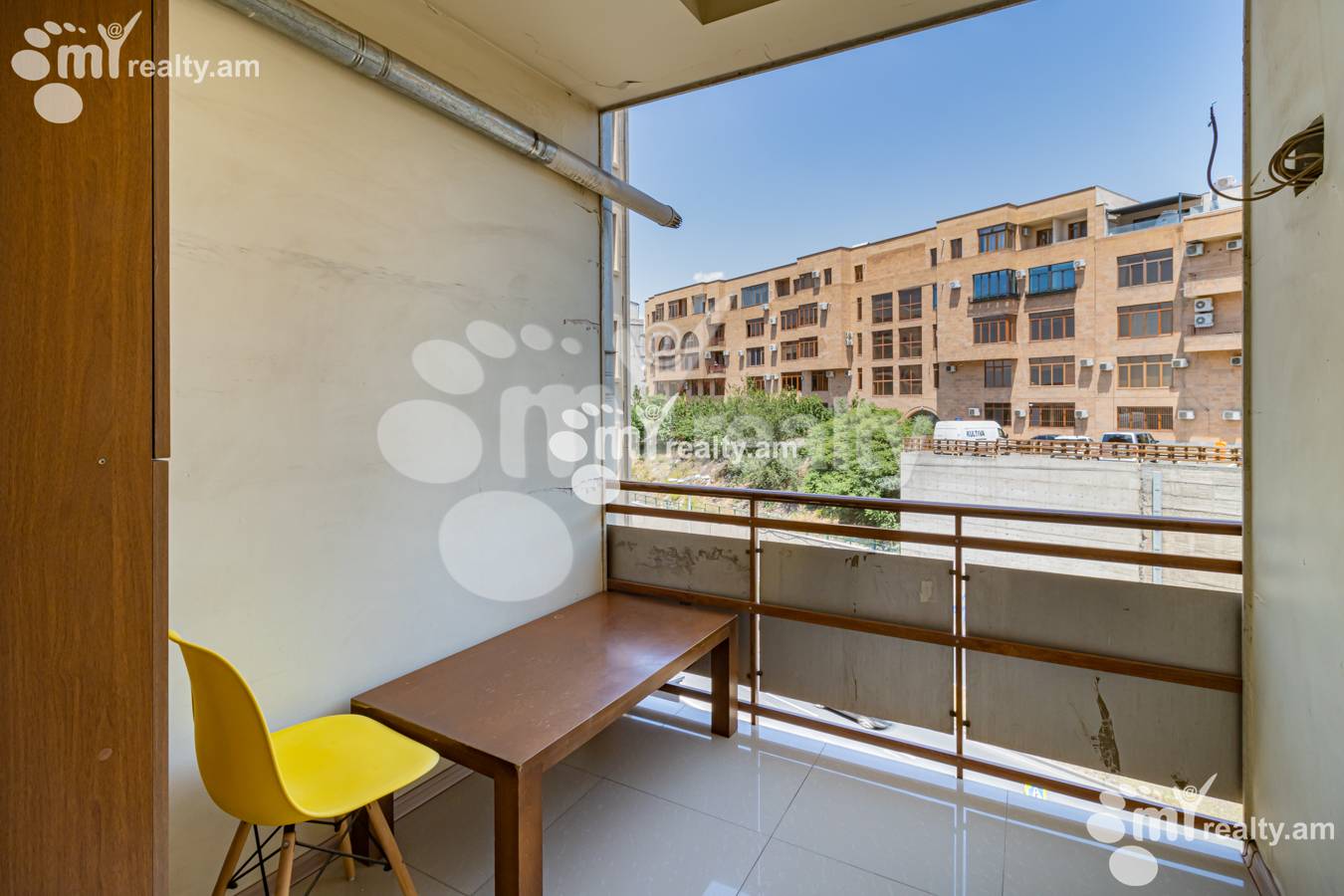 Купить 3 комнатную квартиру Антараин ул, Центр Ереван, 135777