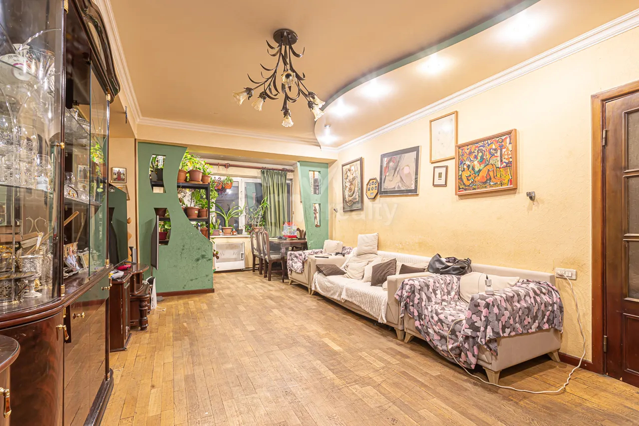 3 bedroom apartment for sale خیابان ایسرائیلیان, مرکز شهر ایروان, 157986