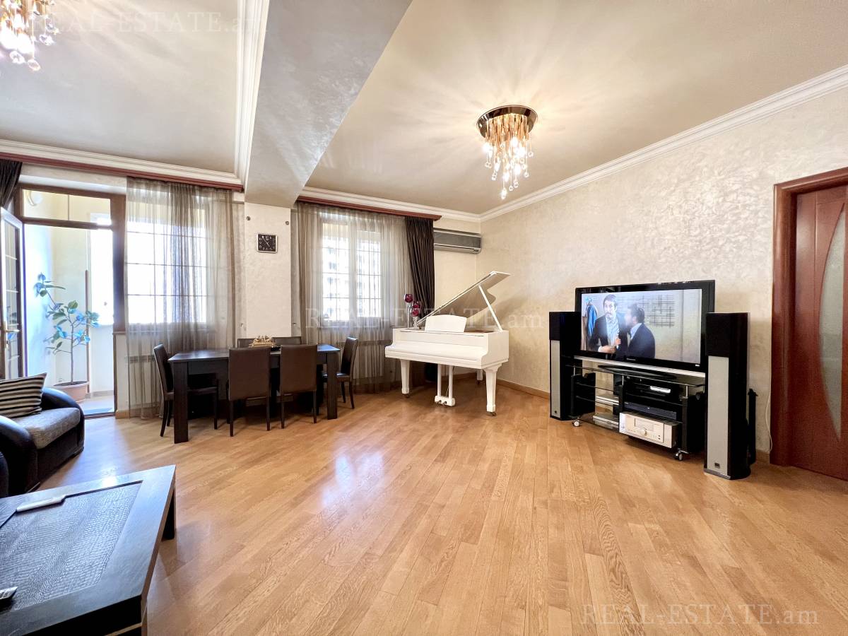 3 bedroom apartment for sale خیابان ساریان, مرکز شهر ایروان, 124690