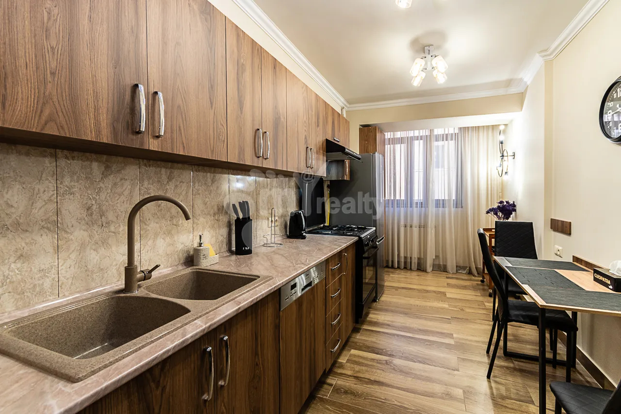 2 bedroom apartment for sale خیابان سوندوکیان, عربگیر ایروان, 159047