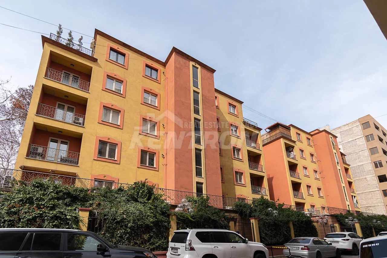 3 bedroom apartment for sale M.Khorenatsi St, Center Yerevan, 161800
