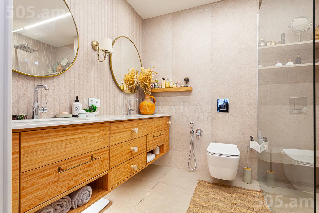 5 սենյականոց բնակարան  Բուզանդի փող, Կենտրոն Երևան, 154376