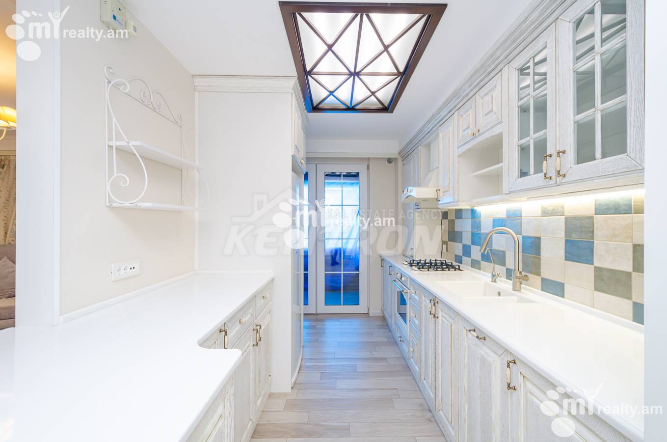 3 bedroom apartment for sale Israelyan St, Center Yerevan, 153637