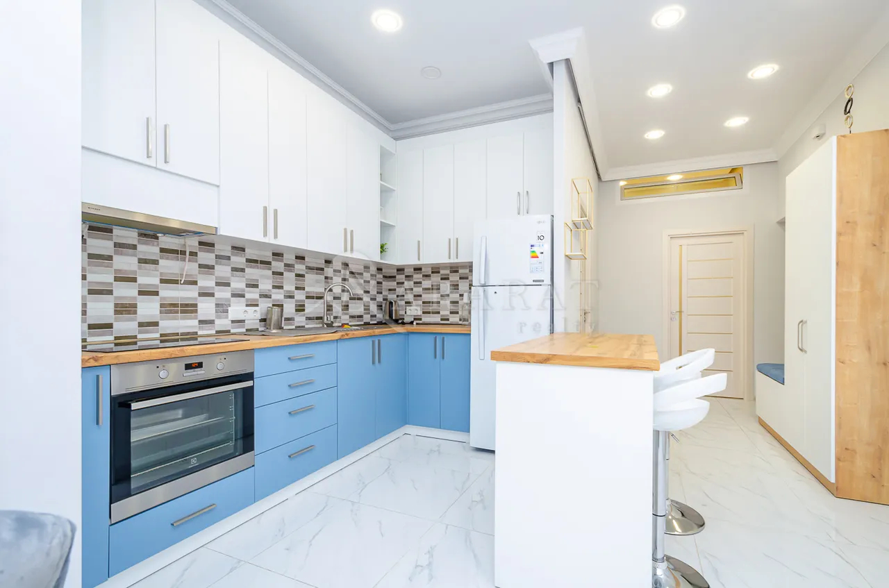 3 bedroom apartment for rent Yekmalyan St, Center Yerevan, 158428