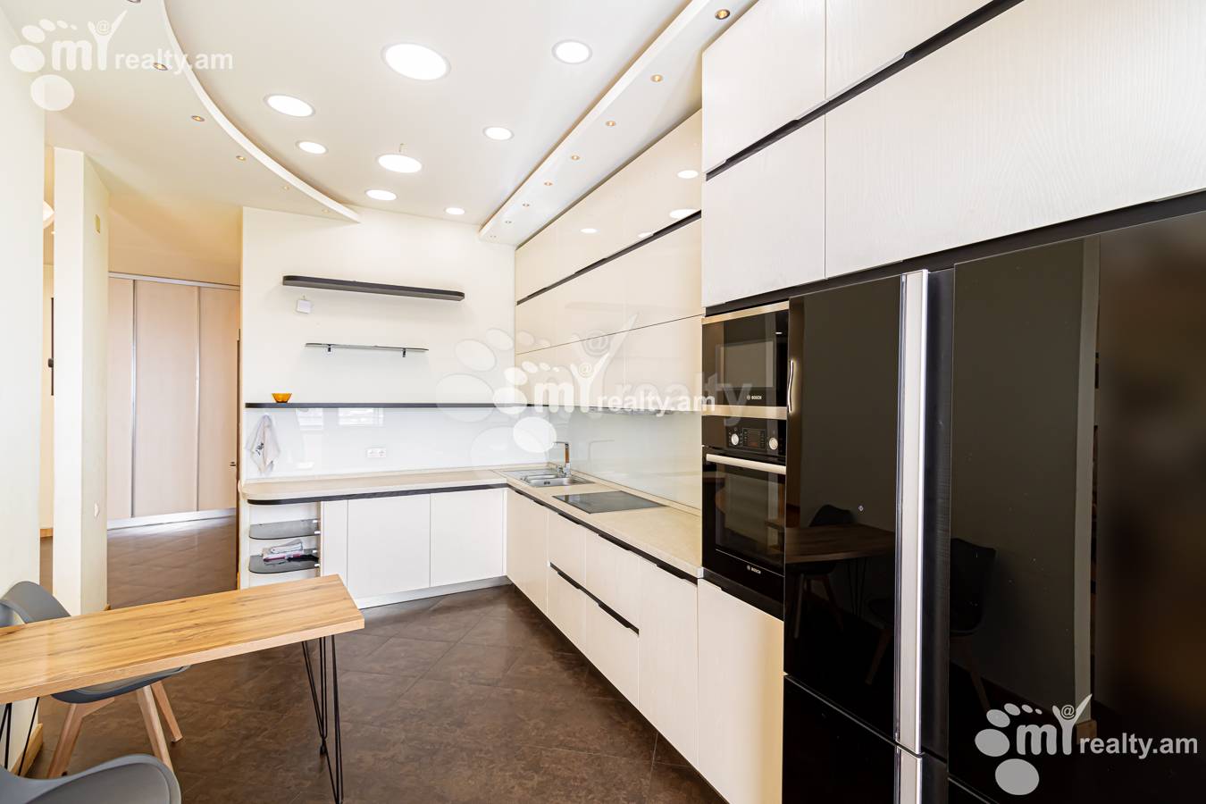 3 սենյականոց բնակարան  Ձորափի փող, Կենտրոն Երևան, 152899