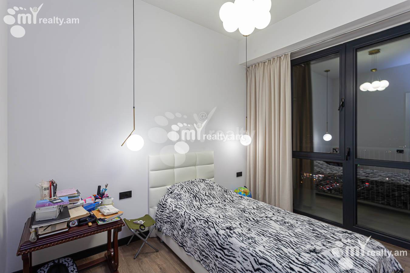 4 bedroom apartment for sale Rostom St, Center Yerevan, 153660