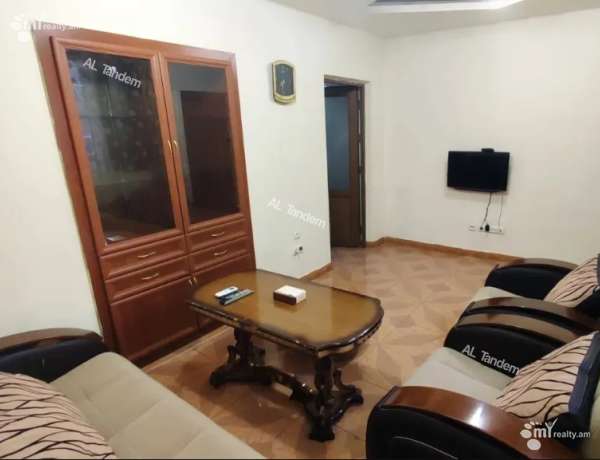 2-senyakanoc-bnakaran-vacharq-Yerevan-Center