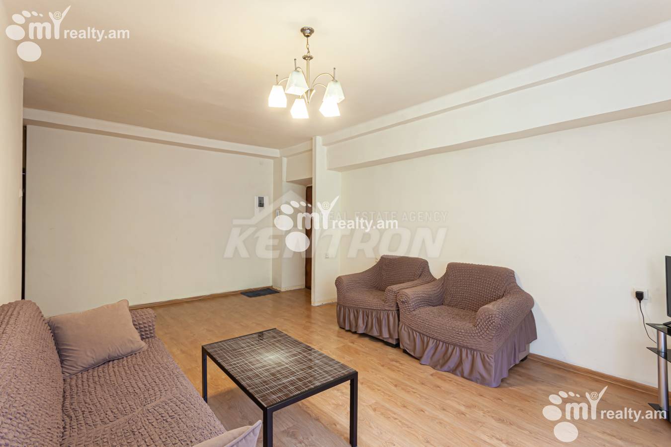 3 bedroom apartment for rent Mashtots Ave, Center Yerevan, 152057