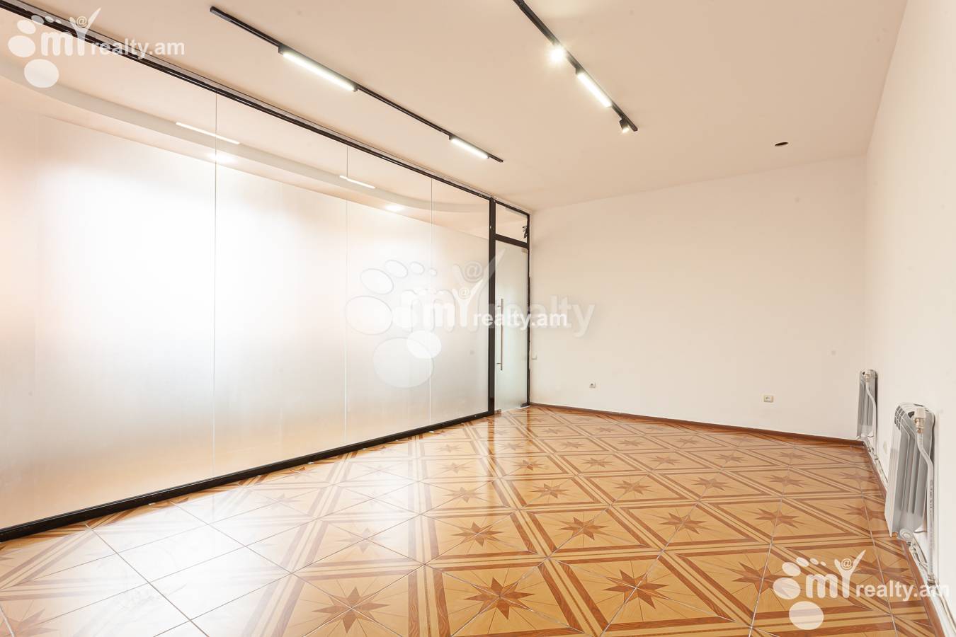 Commercial for sale خیابان Hasratian., آچاپنیاک ایروان, 155404