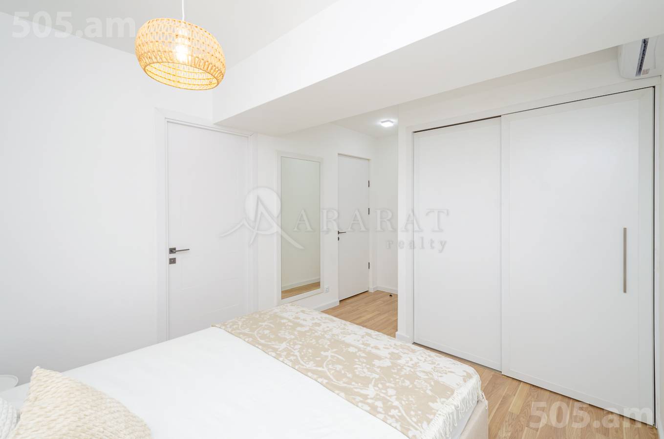 4 bedroom apartment for rent Aygedzor St, Arabkir Yerevan, 154312