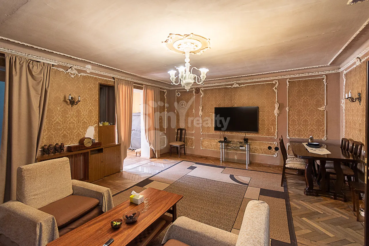 3 bedroom apartment for sale خیابان واهر. پاپازیان, عربگیر ایروان, 158561