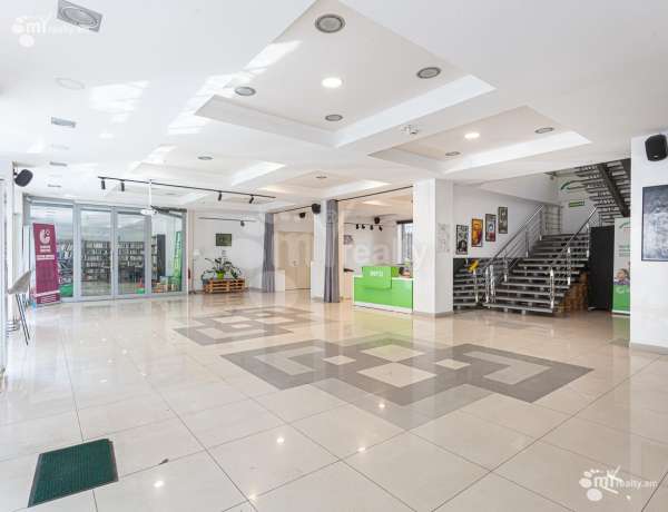 komercion-vardzakalutyun-Yerevan-Center