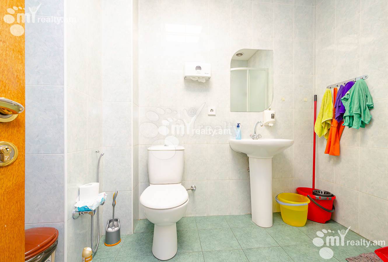 Commercial property for sale Paronyan St, Center Yerevan, 151454