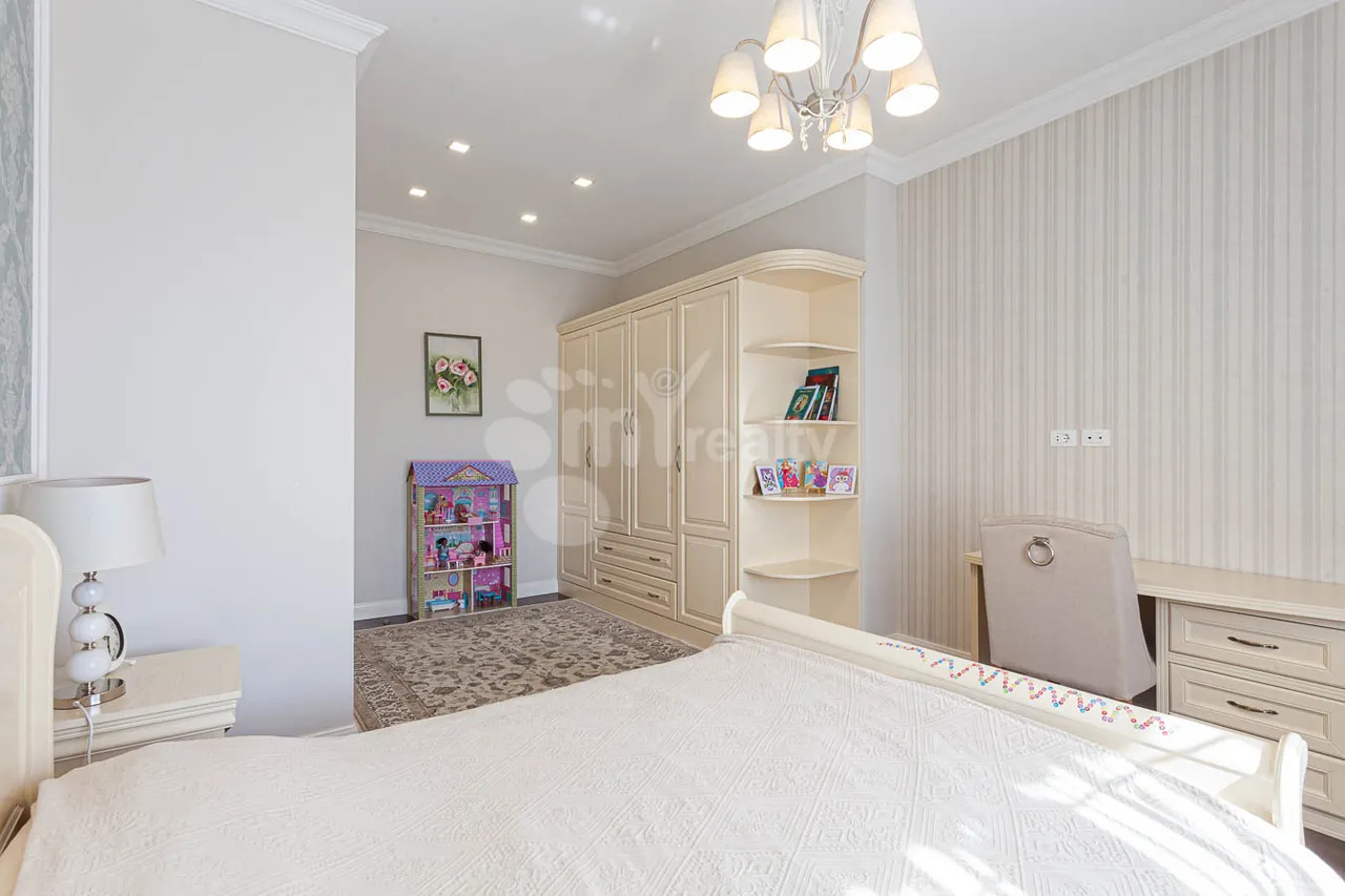 4 սենյականոց բնակարան վարձով Թումանյան 1ին անց, Կենտրոն Երևան, 158987