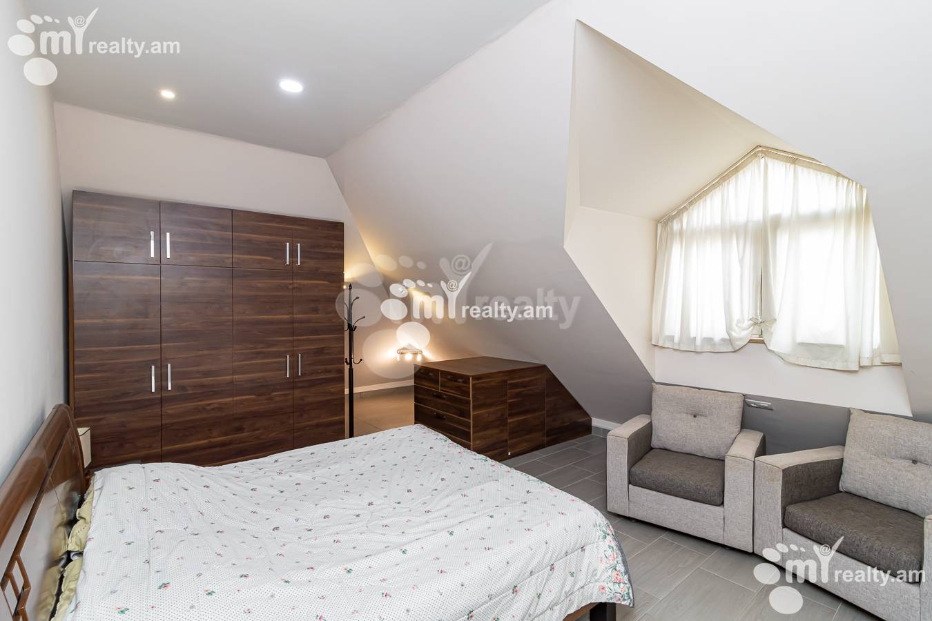 4 սենյականոց բնակարան  Անտառային փող, Կենտրոն Երևան, 151470