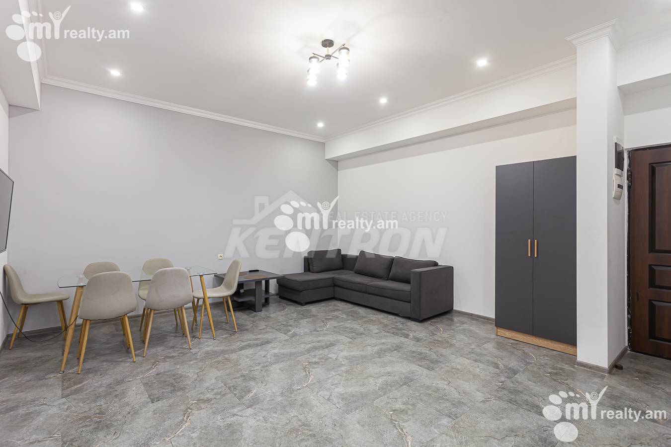 2 սենյականոց բնակարան  Հանրապետության փող, Կենտրոն Երևան, 152418