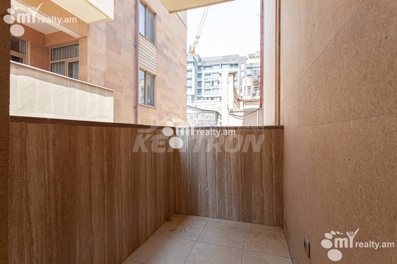 4 bedroom apartment for sale Antarayin St, Center Yerevan, 156021