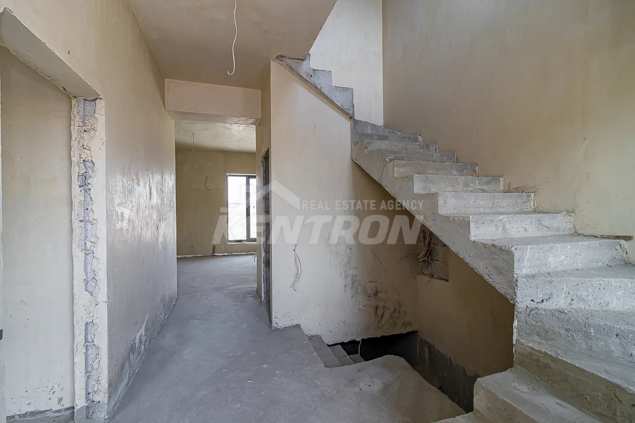 Առանձնատուն  կառուցապատողից Գ 1 թաղ., Աջափնյակ Երևան, 158092