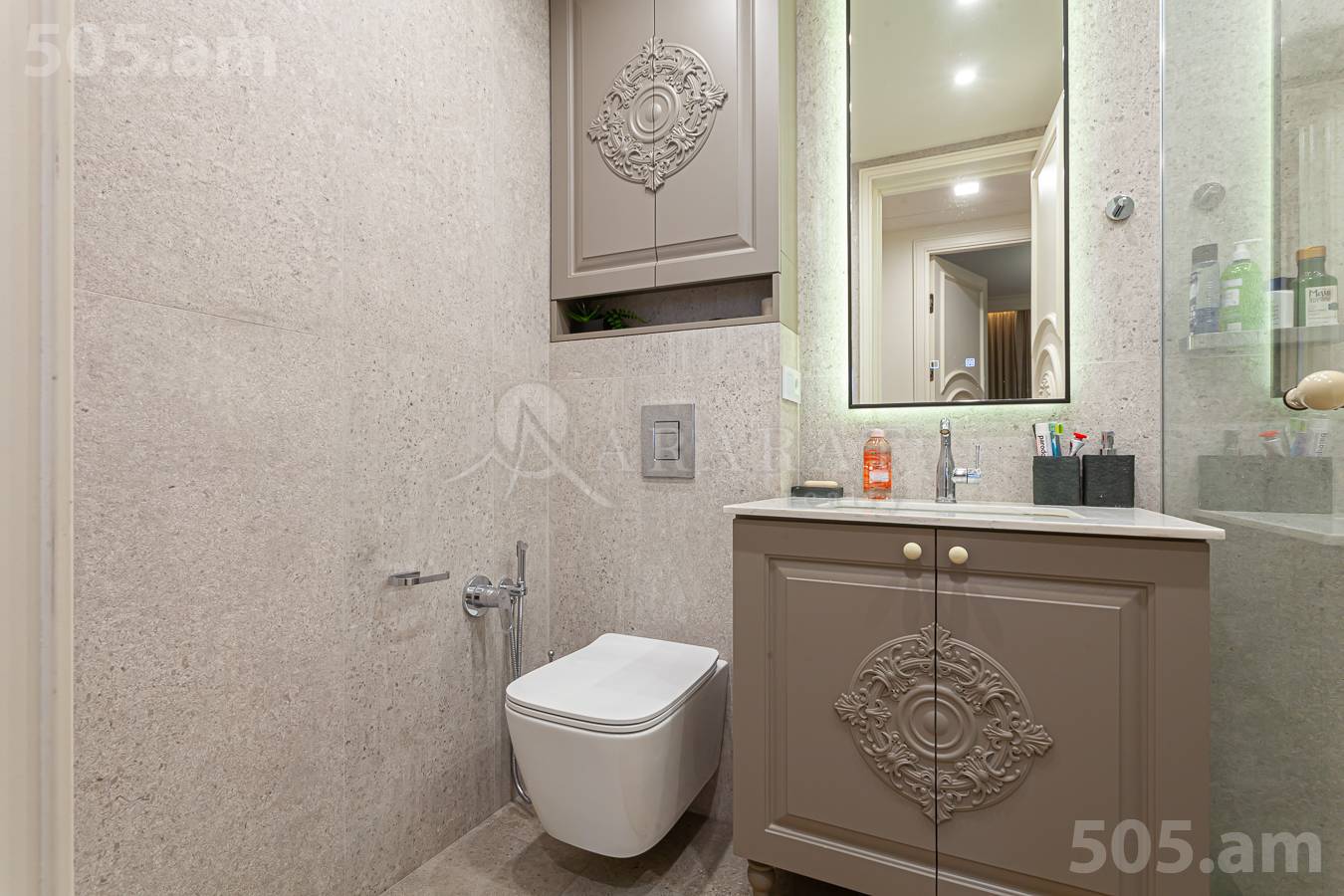 5 սենյականոց բնակարան  Բուզանդի փող, Կենտրոն Երևան, 154376