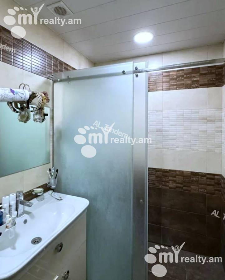 3 bedroom apartment for sale E. Qochar St, Center Yerevan, 152495