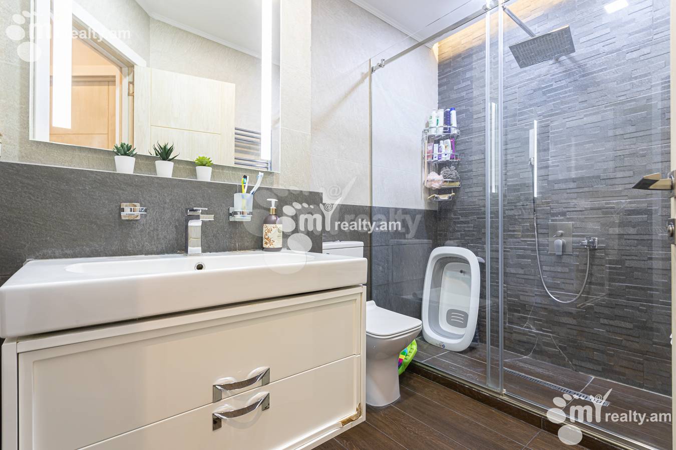 4 bedroom apartment for sale Kievyan St, Arabkir Yerevan, 156111