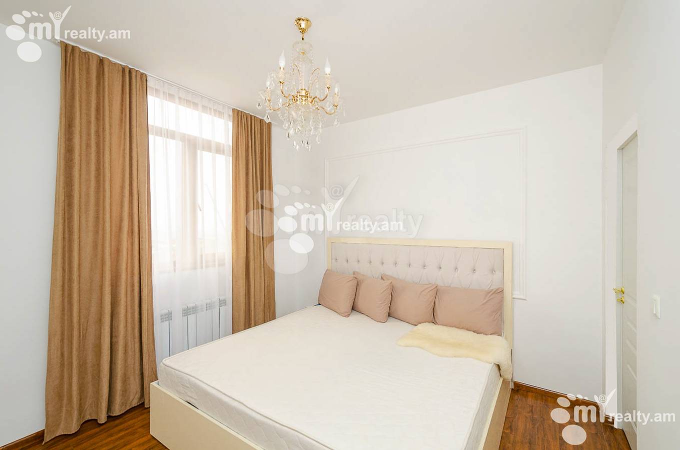 3 bedroom apartment for sale خیابان گِریبودوف, عربگیر ایروان, 144823