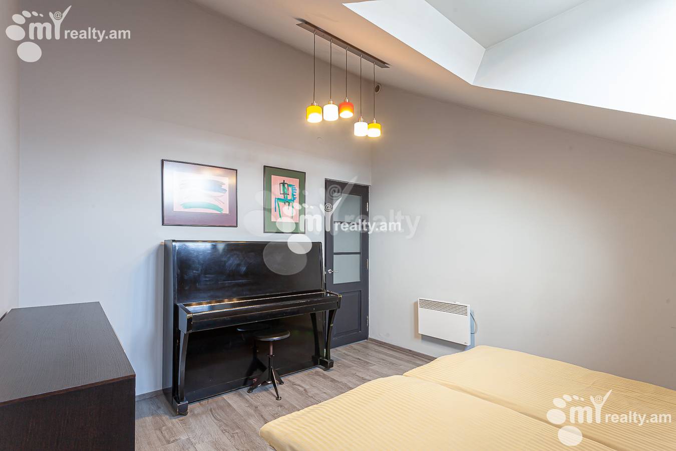 3 bedroom apartment for rent Mashtots Ave, Center Yerevan, 150482