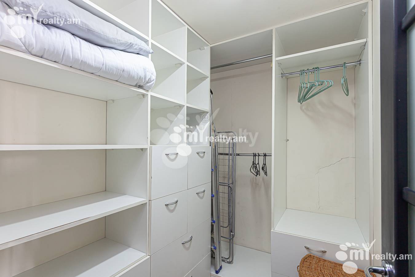 3 bedroom apartment for rent Mashtots Ave, Center Yerevan, 150482