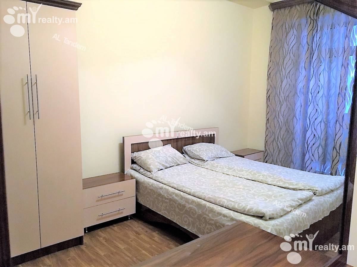 Купить 2 комнатную квартиру Бузанд ул, Центр Ереван, 130736