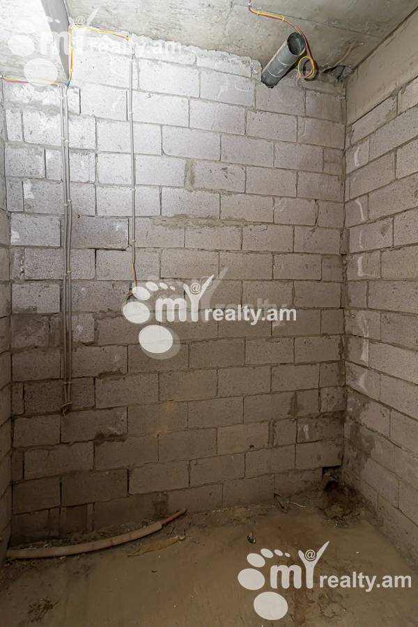 Купить 4 комнатную квартиру Антараин, ул. Г. Гаспаряна, Центр Ереван, 153856