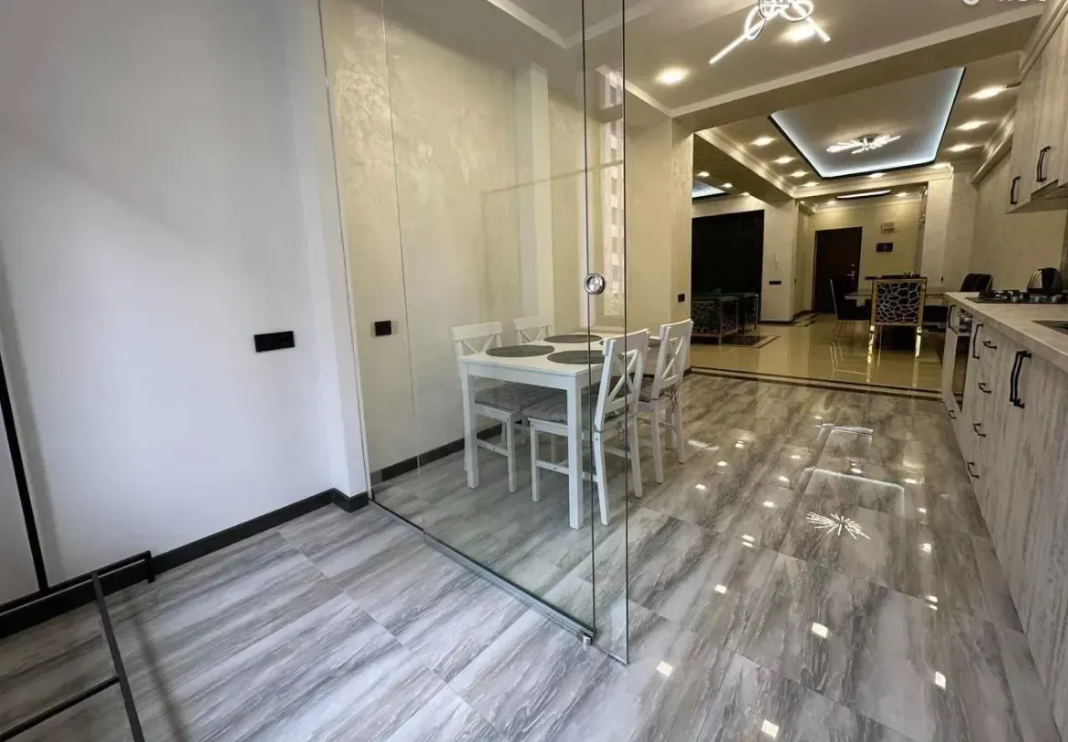 3 bedroom apartment for rent Yekmalyan St, Center Yerevan, 161572