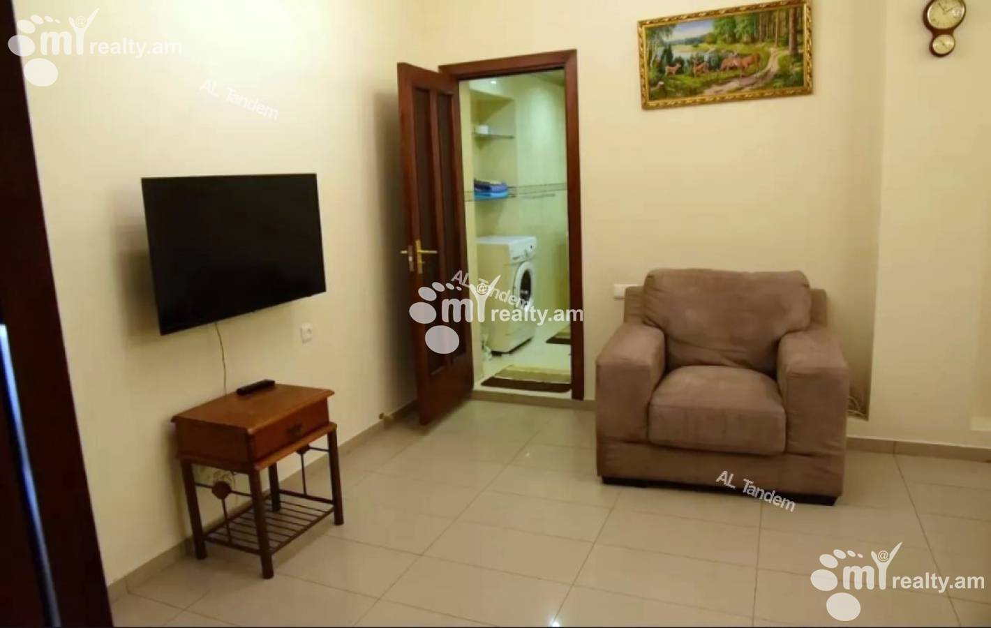 3 սենյականոց բնակարան վարձով Մաշտոցի պող, Կենտրոն Երևան, 151660