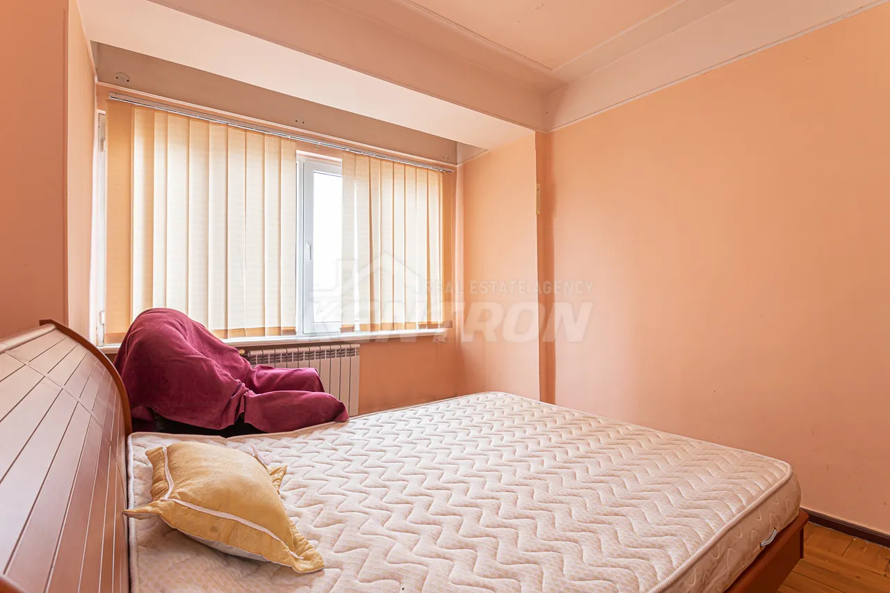 3 bedroom apartment for sale E. Qochar St, Center Yerevan, 157682