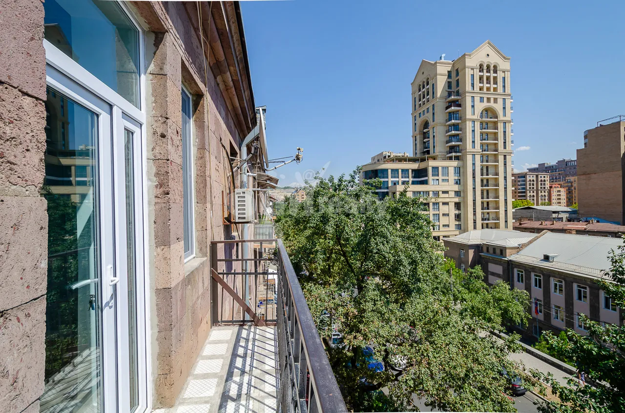 3 bedroom apartment for sale خیابان ساریان, مرکز شهر ایروان, 161625