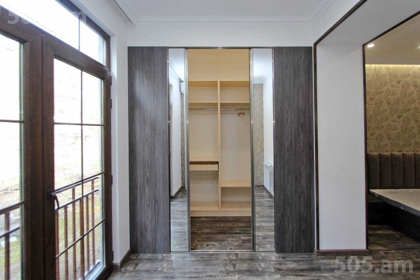 3 bedroom apartment for sale Saryan St, Center Yerevan, 149468