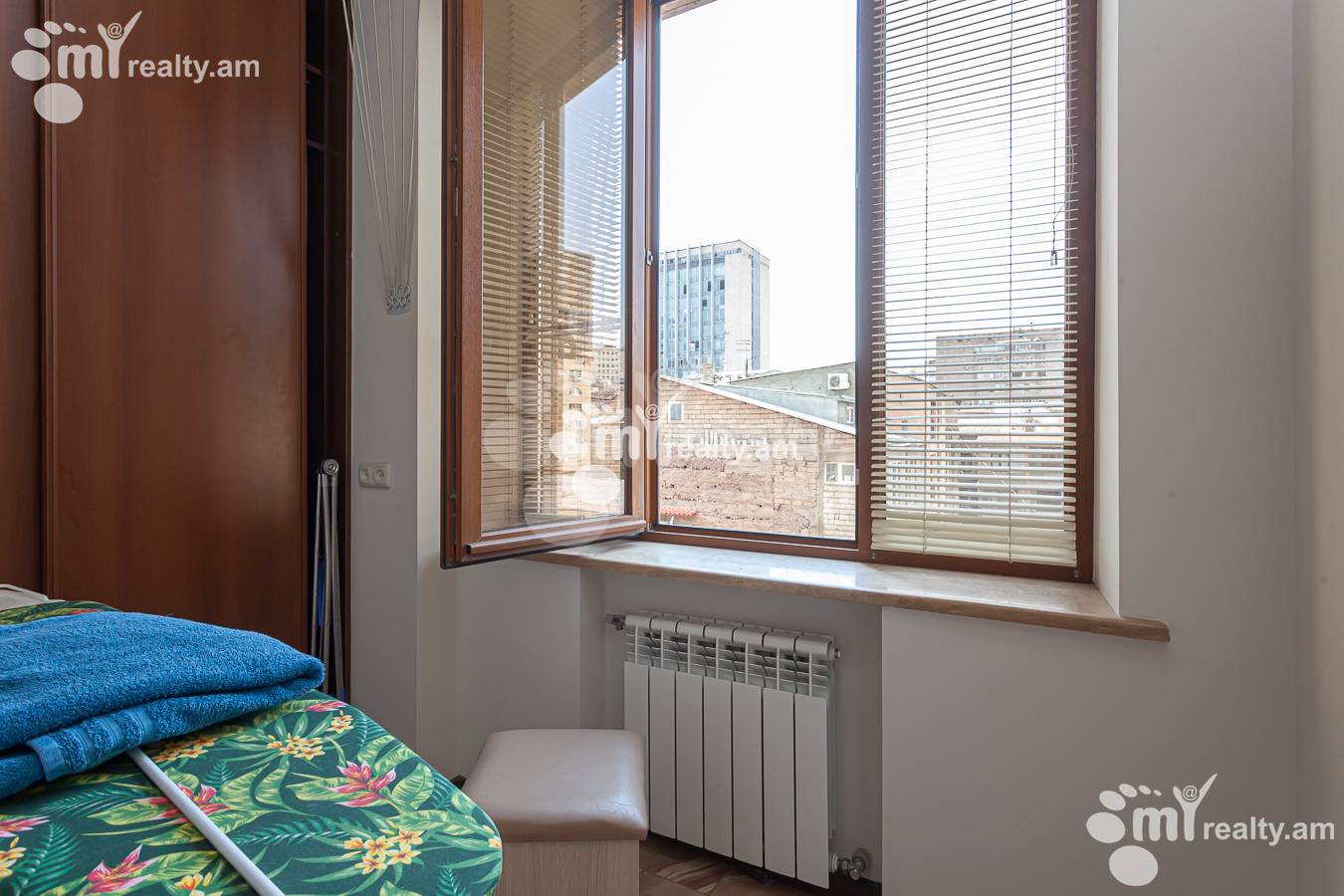 3 bedroom apartment for rent Aram St, Center Yerevan, 156058