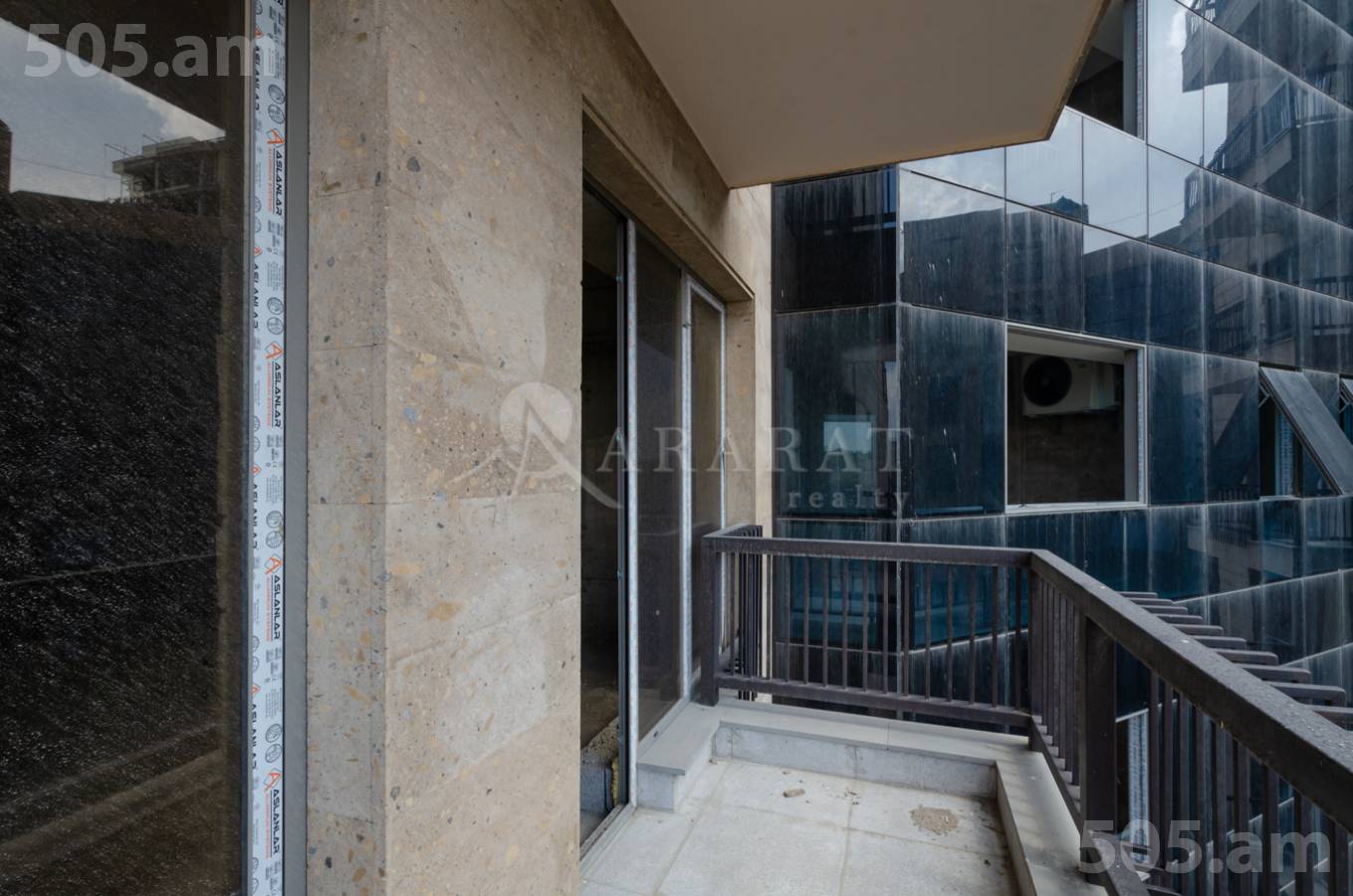 3 bedroom apartment for sale Paronyan St, Center Yerevan, 138364