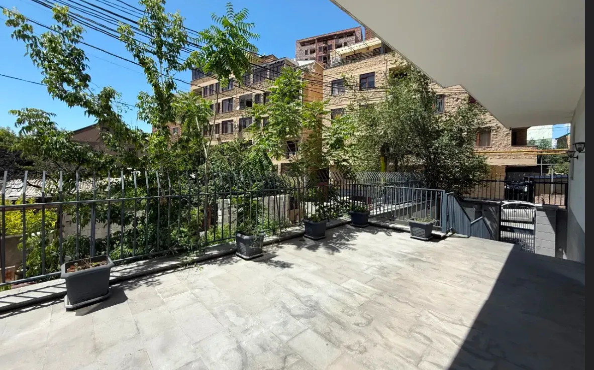 3 bedroom apartment for sale Griboedov St, Arabkir Yerevan, 160932