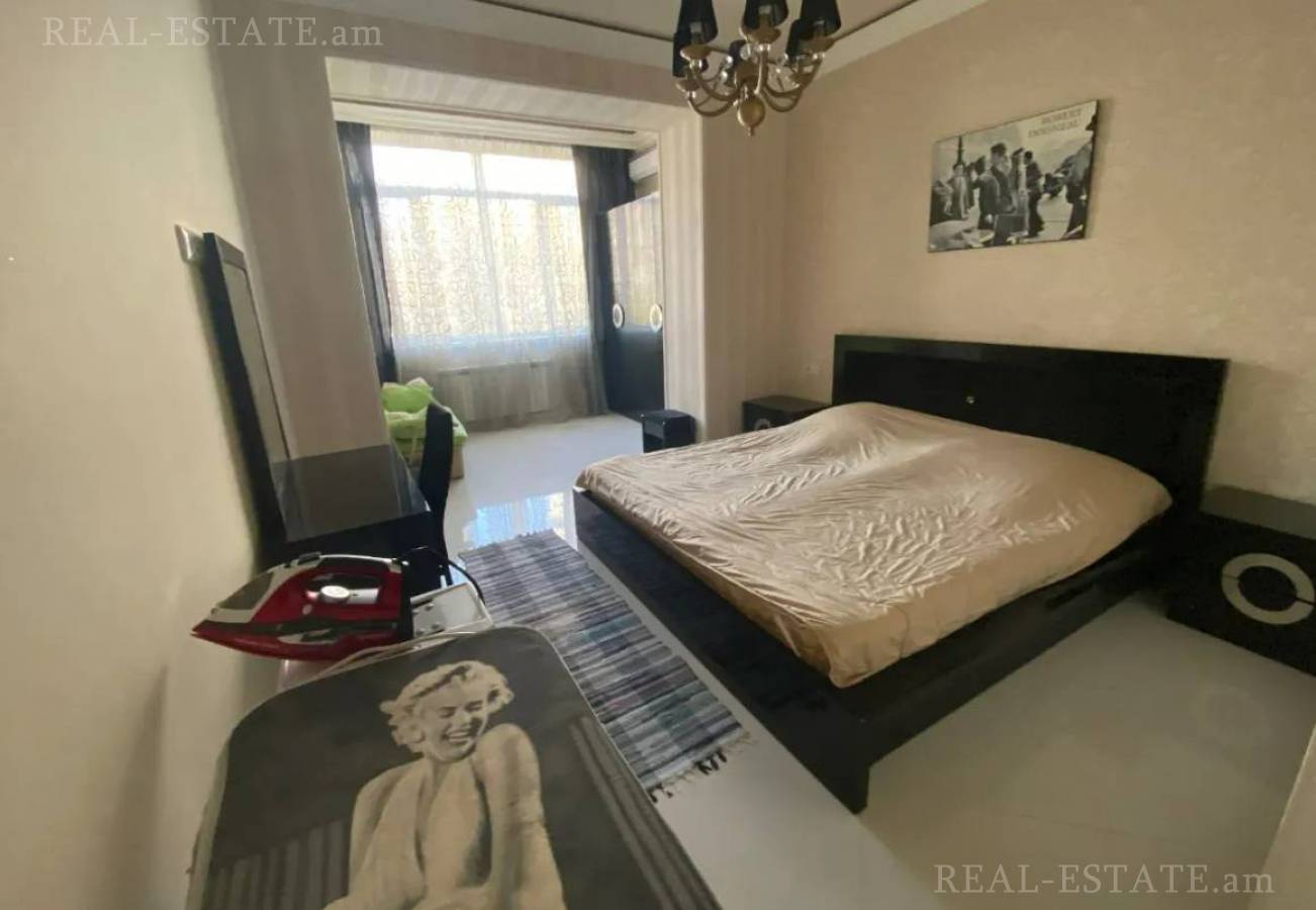 3 bedroom apartment for sale خیابان ابوویان, مرکز شهر ایروان, 135779