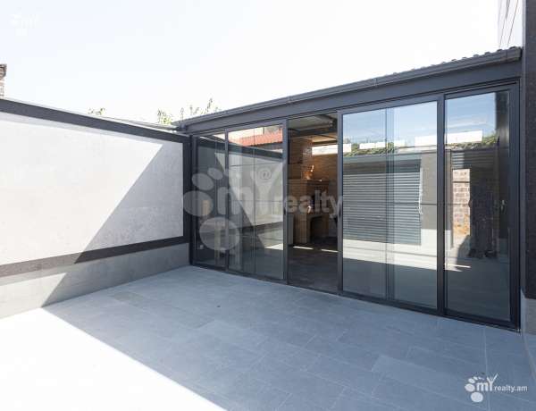 arandznatun-vacharq-Yerevan-Avan