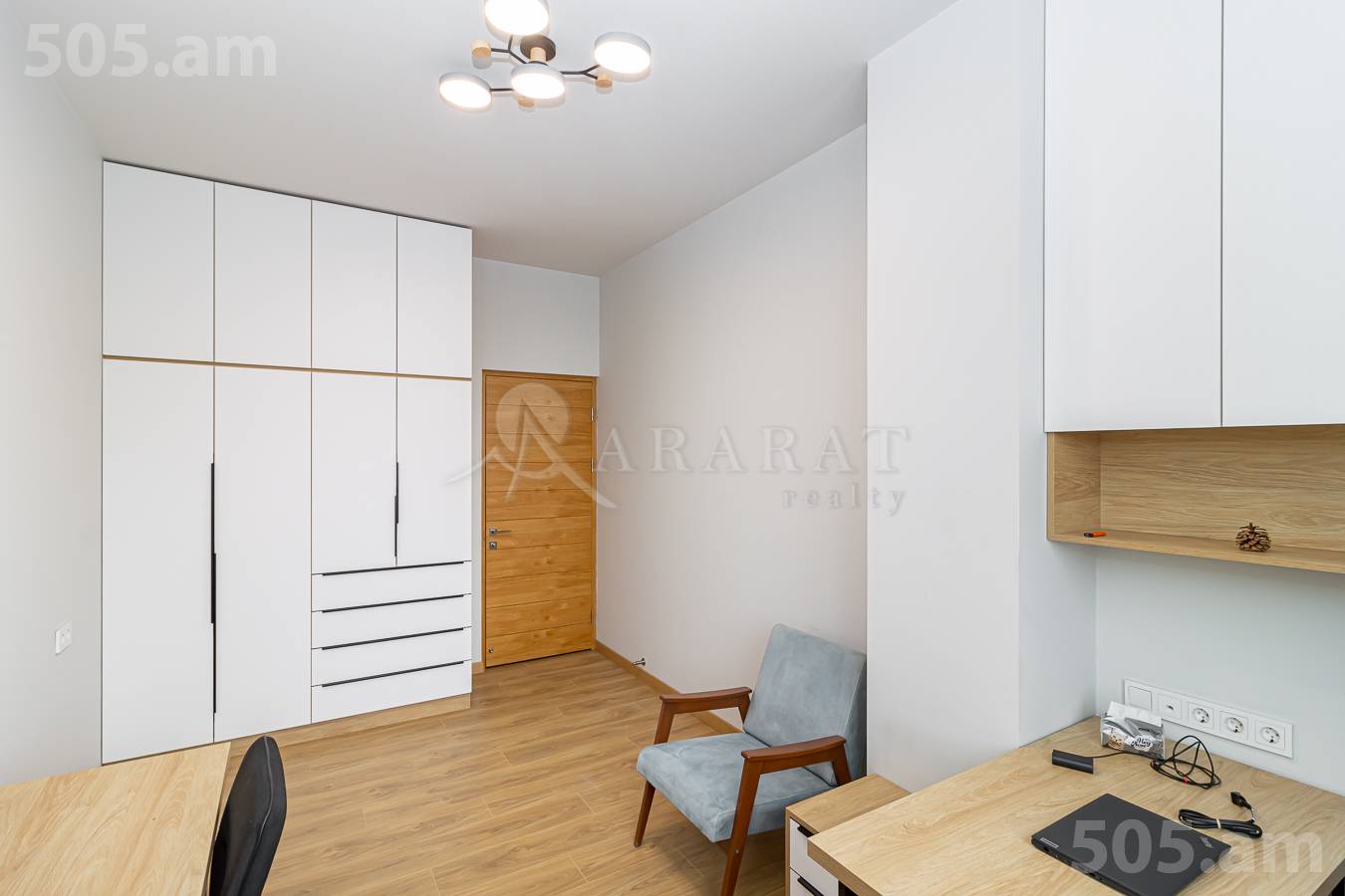 4 սենյականոց բնակարան  Նանսենի փող, Նոր Նորք Երևան, 149232