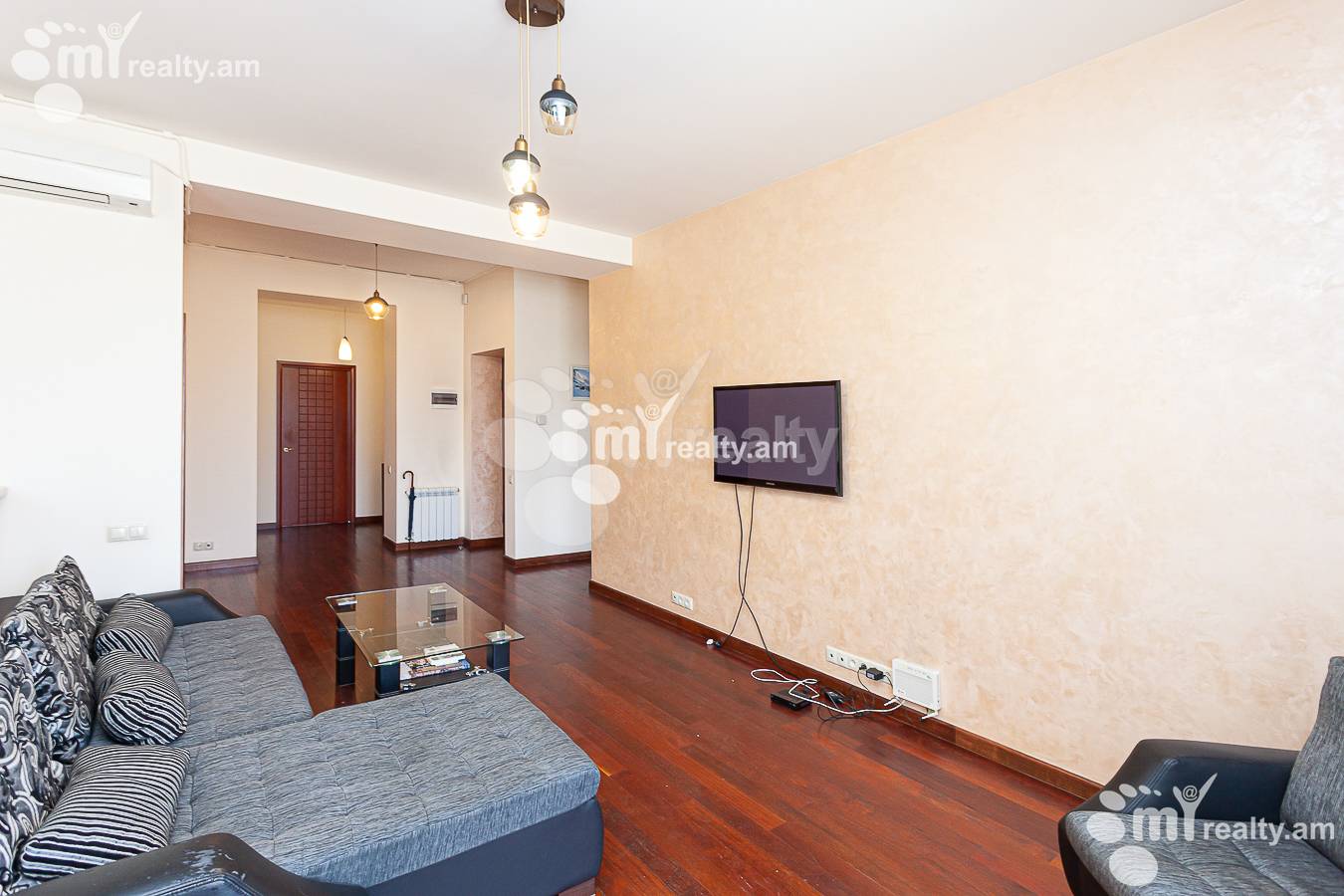 3 bedroom apartment for rent Tamanyan St, Center Yerevan, 157139