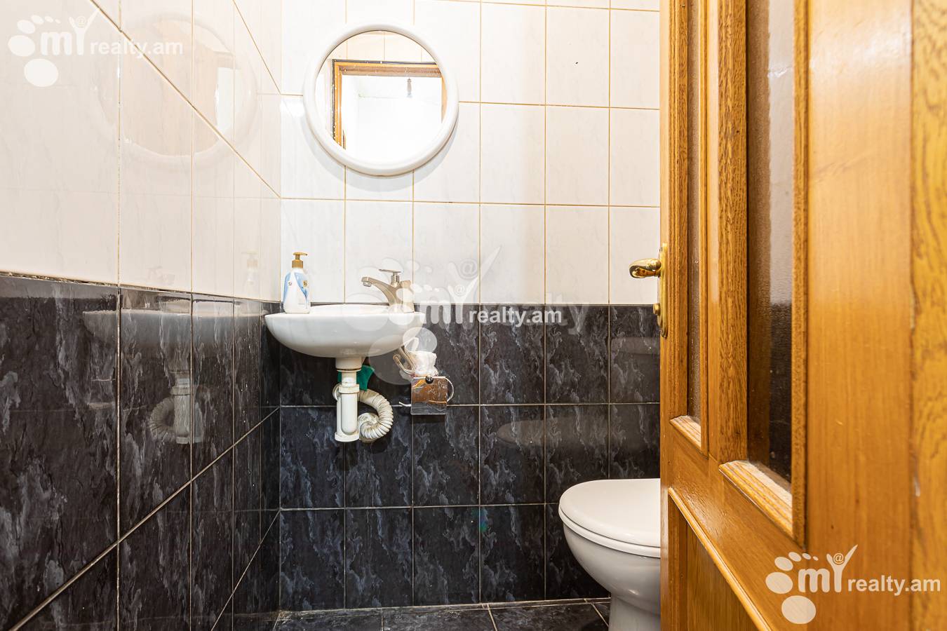 3 bedroom apartment for sale Paronyan St, Center Yerevan, 156508