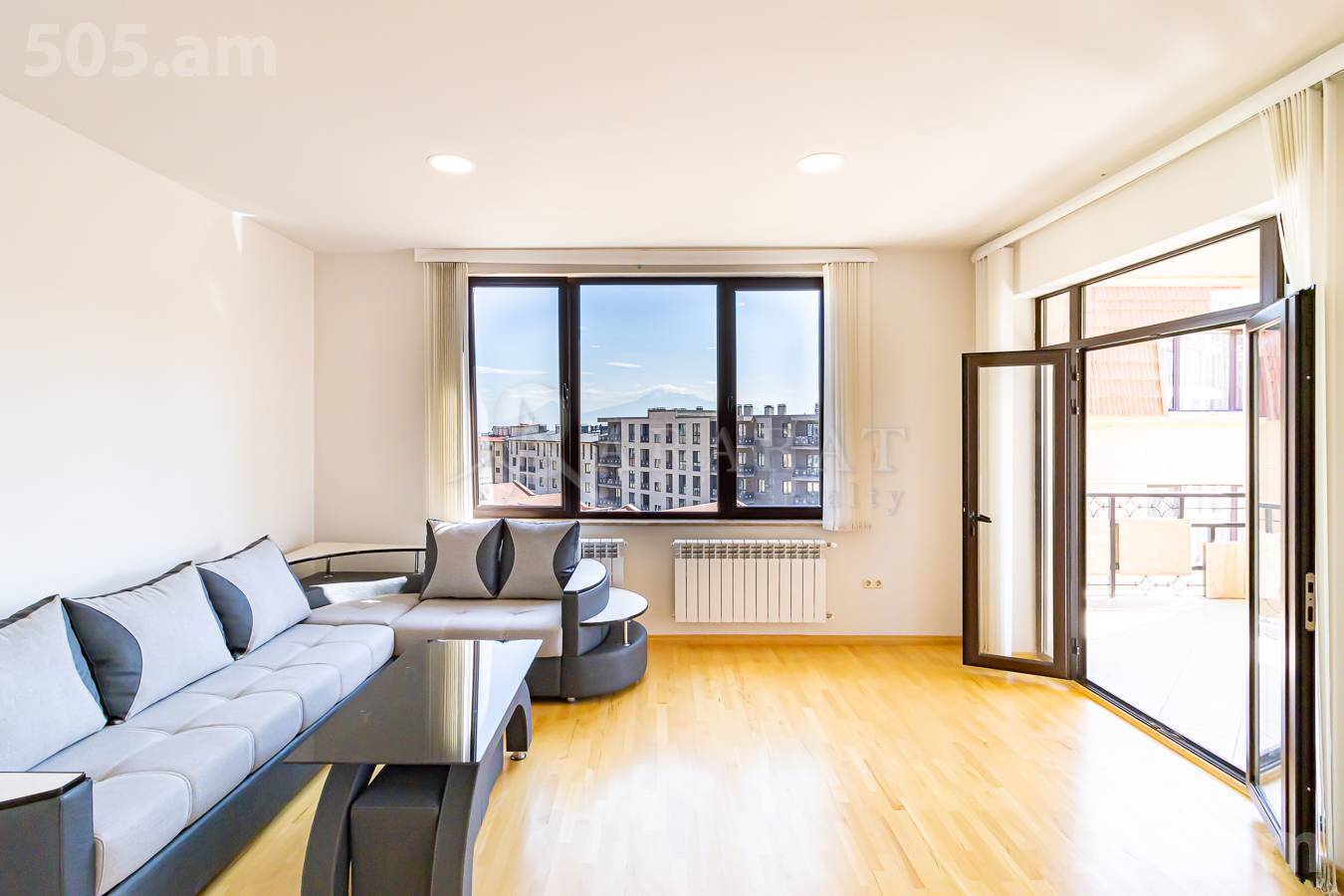 3 bedroom apartment for sale Antarayin St, Center Yerevan, 137611