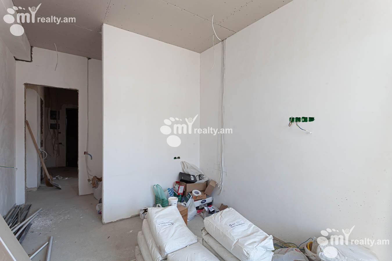 3 սենյականոց բնակարան  Ծարավ Աղբյուրի փող., Ավան Երևան, 152550