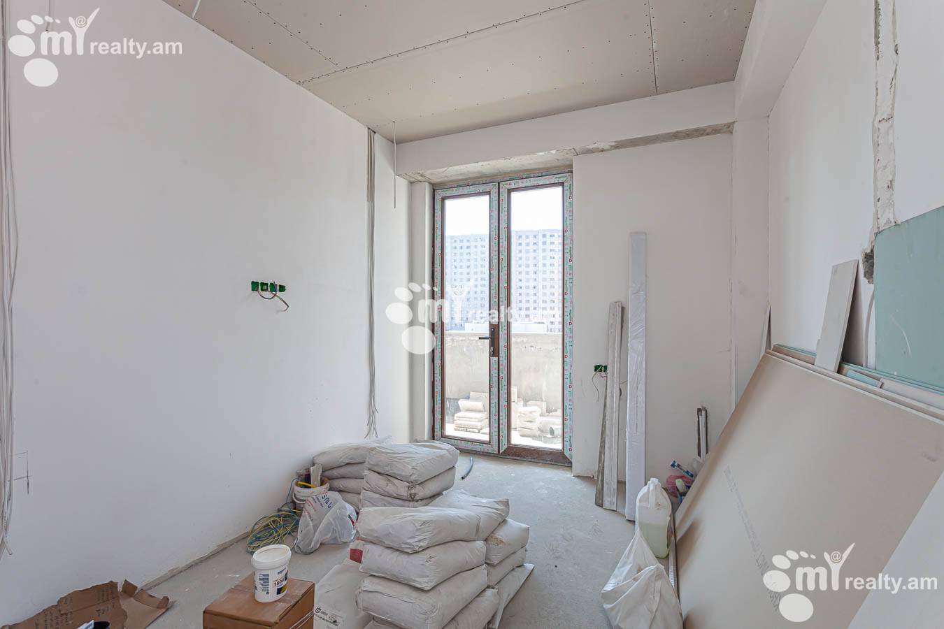 3 սենյականոց բնակարան  Ծարավ Աղբյուրի փող., Ավան Երևան, 152550