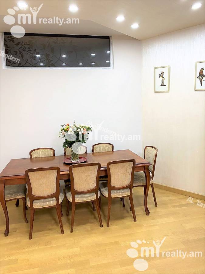 4 bedroom apartment for sale خیابان پوشکین, مرکز شهر ایروان, 128006