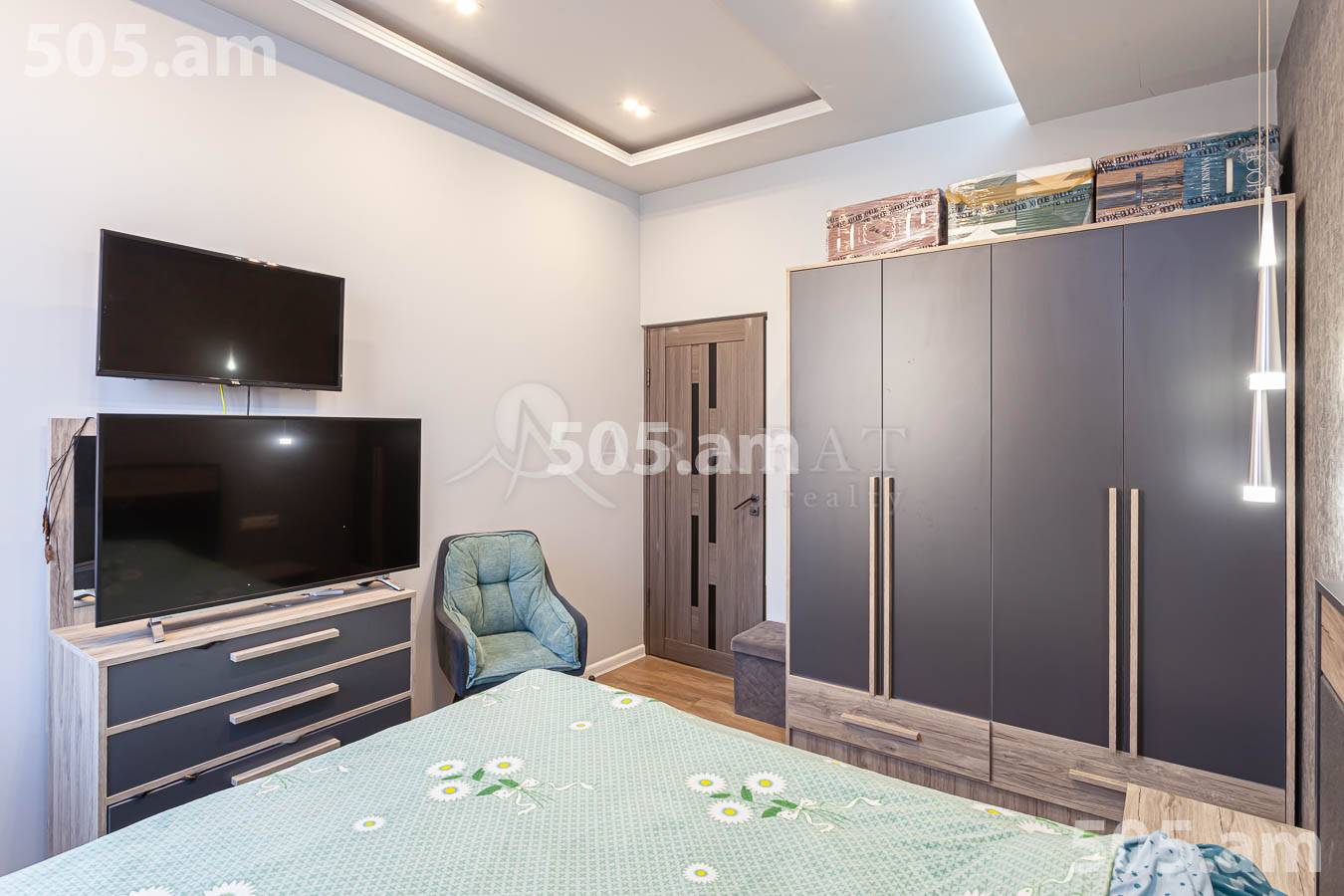 3 bedroom apartment for sale Mashtots Ave, Center Yerevan, 154379